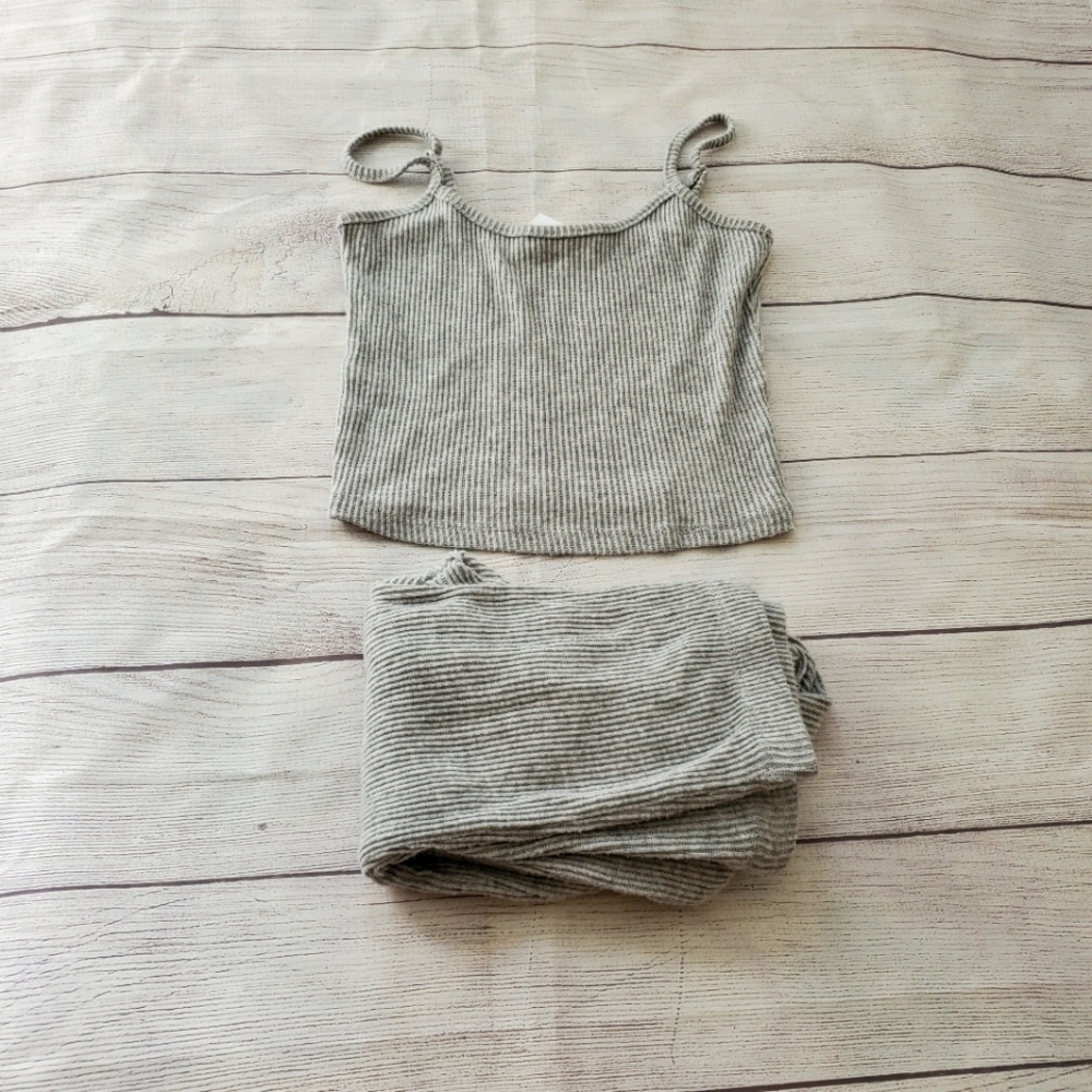 No Boundaries 2 piece lounge set.light grey. Size XS Girls